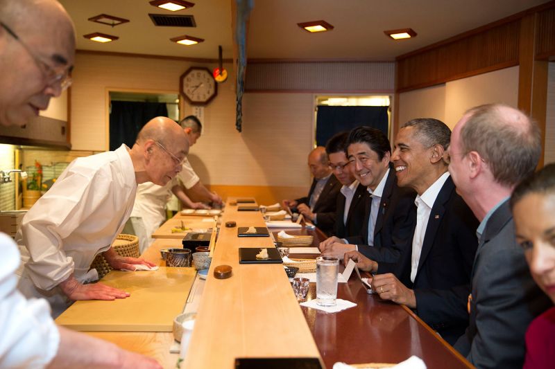 Sukiyabashi Jiro phục vụ cựu thủ tướng shinzo abe Sukiyabashi Jiro phục vụ cựu thủ tướng shinzo abe